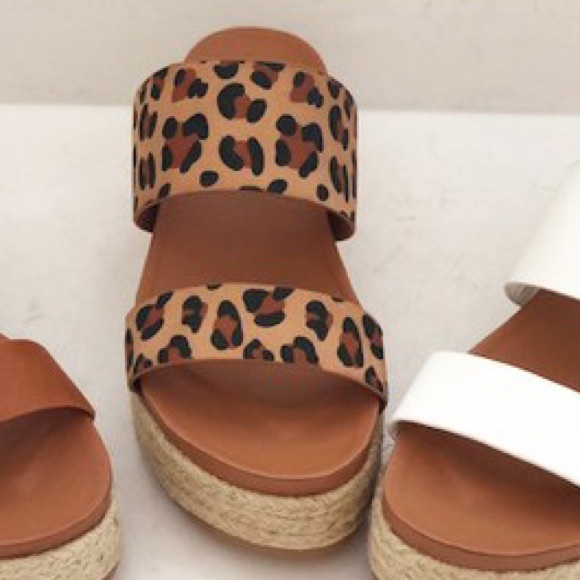 Leopard Espadrille sandal - Picture 3 of 4